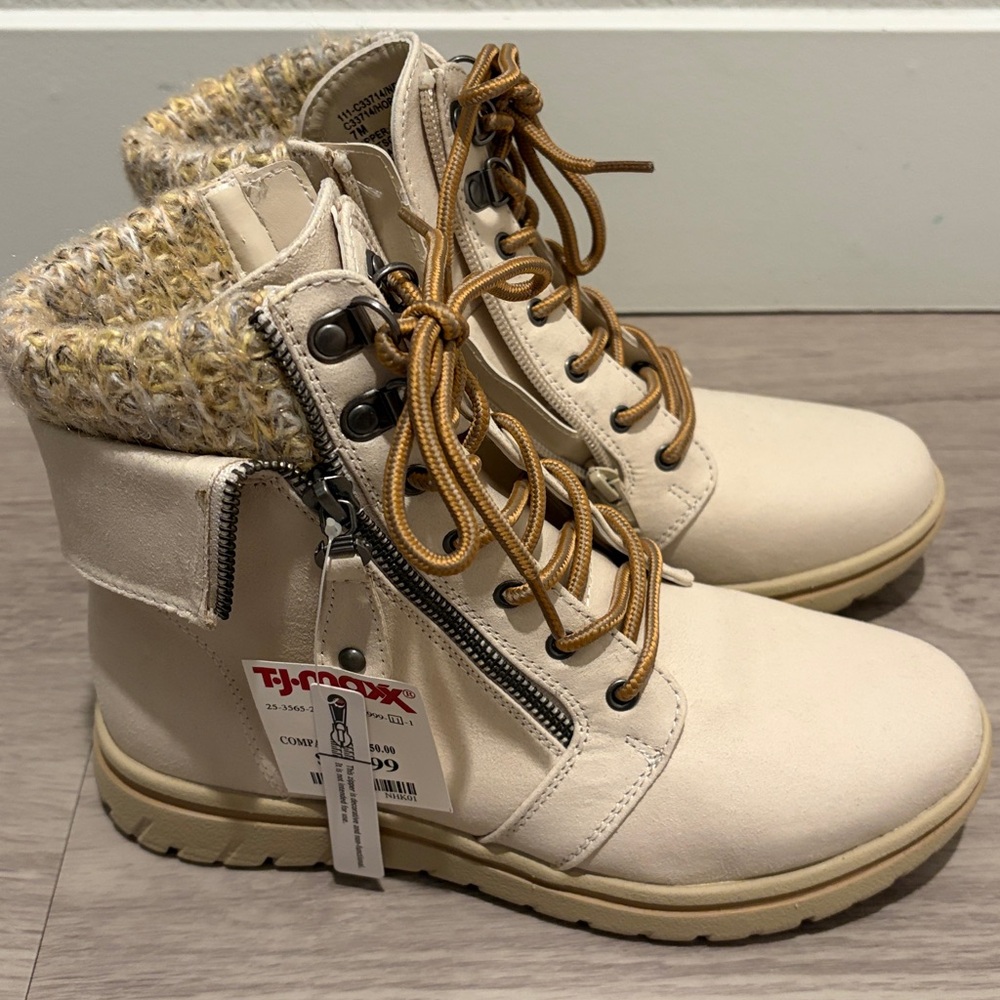 Cliffs By White Mountain NWT Cream Lace Up Boots - Picture 4 of 7